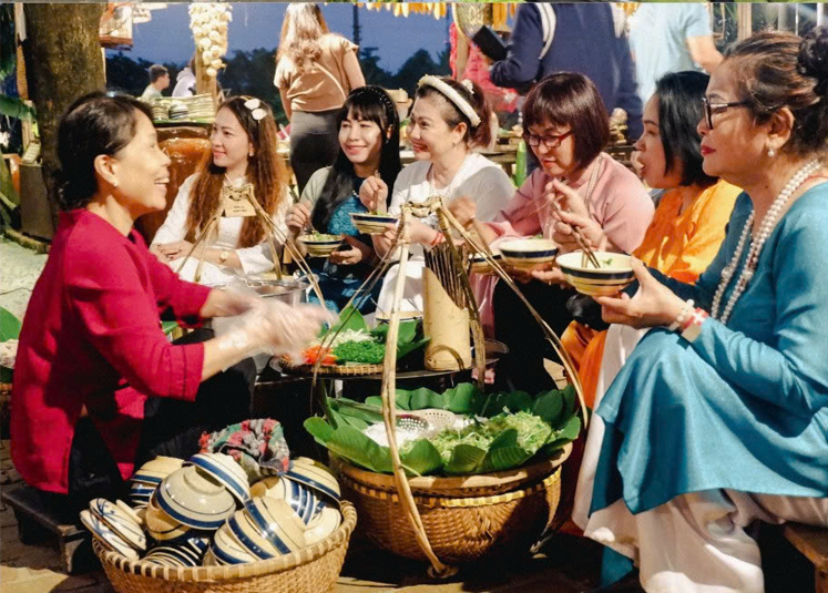 Tet market images
